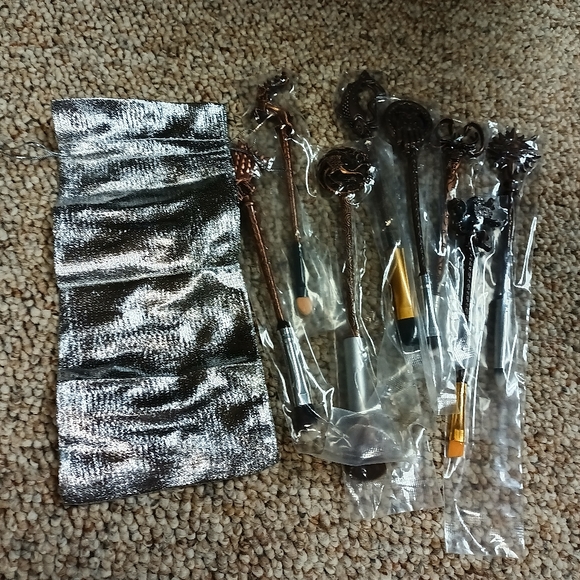 Game of Thrones Makeup brush set - Picture 2 of 4